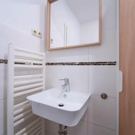 Ostlandstrasse 1 Lachmoewe